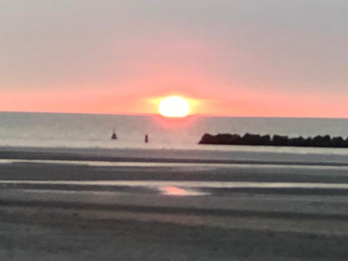 Appartement Sur La Plage De Malo Les Bains Vue Mer Dunkirk Exterior foto