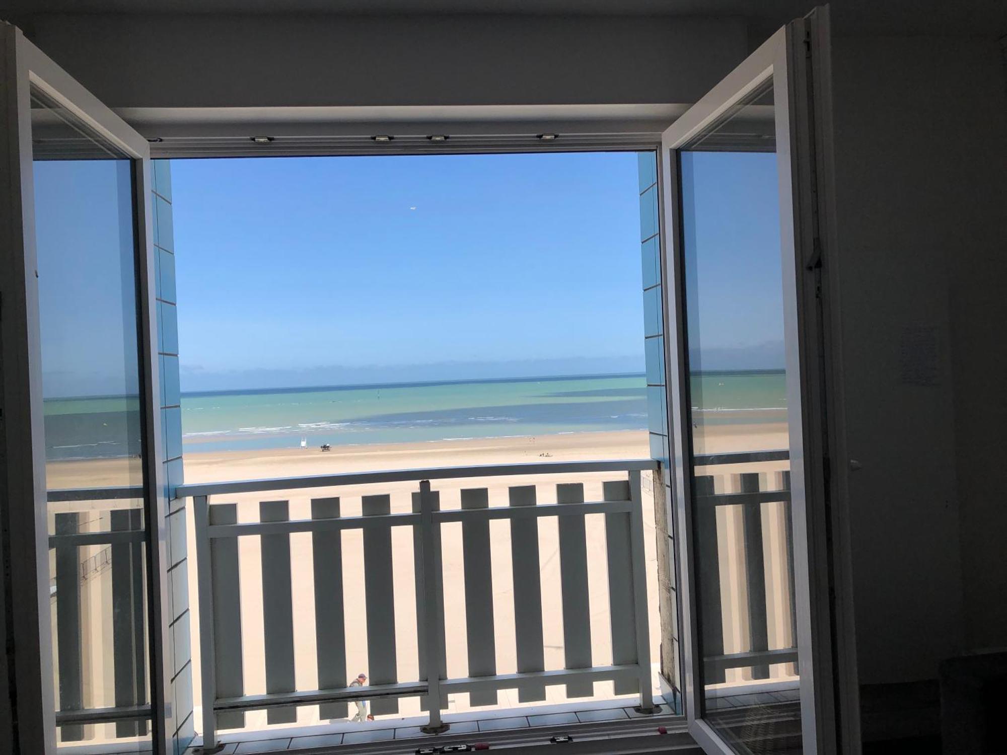 Appartement Sur La Plage De Malo Les Bains Vue Mer Dunkirk Exterior foto